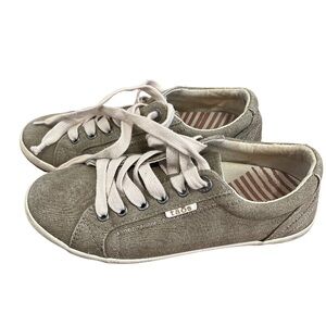 Taos Women’s Size 7 Light Brown Lace Up Sneakers
